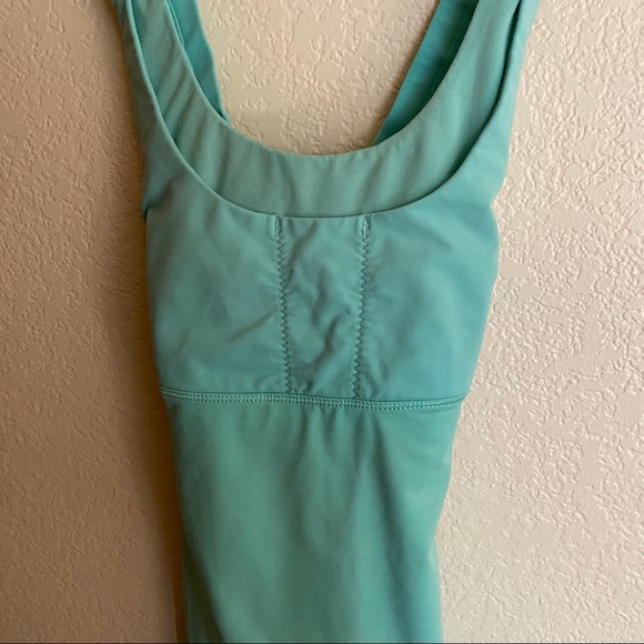 Turquoise athletic tank top - Picture 2 of 3